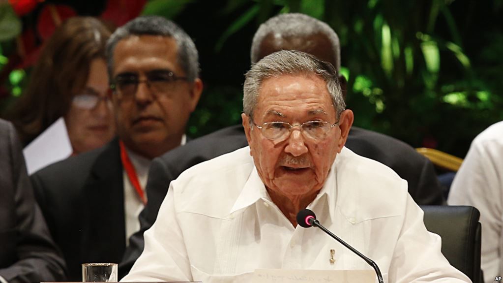 El presidente cubano Raúl Castro ha dicho que abandonará el cargo en febrero de 2018.