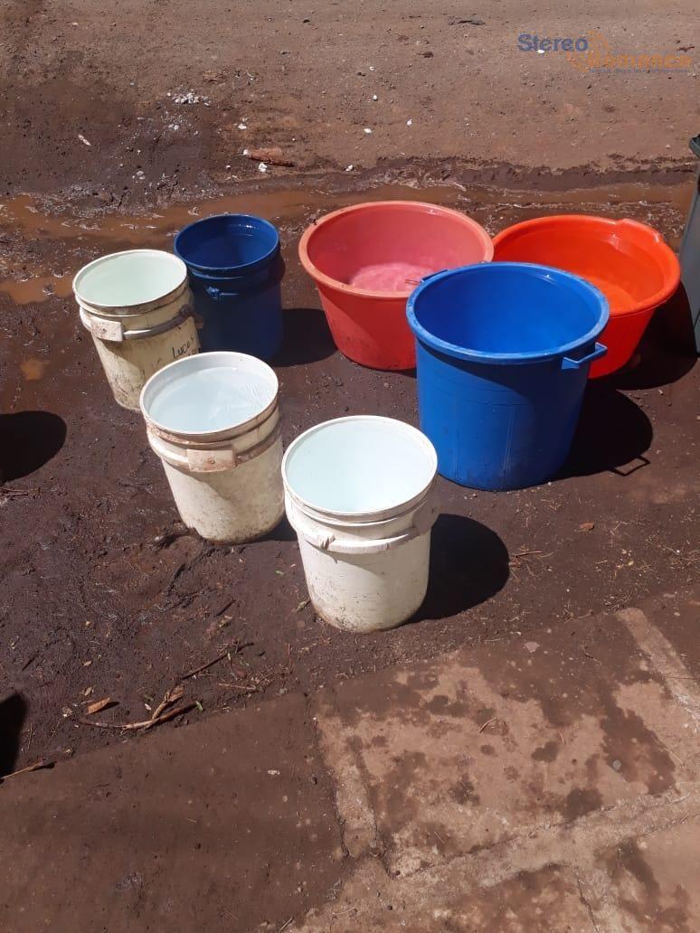 12 días sin agua potable en comunidad caraceña los expone al coronavirus, denuncia una ciudadana 