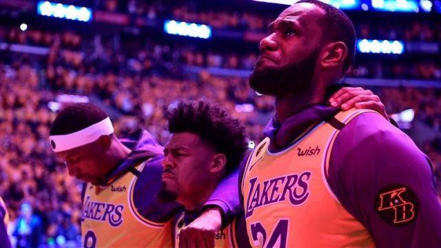 Homenaje a Kobe Bryan en el partido de los Lakers vs Blazers/imagen tomada de NBC