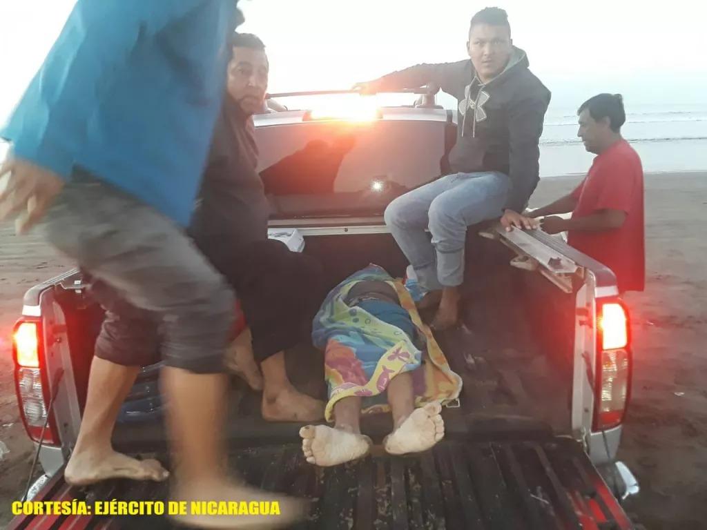 Fuerza Naval rescató con vida a un joven y recuperó cadáver de su primo en aguas de Pochomil