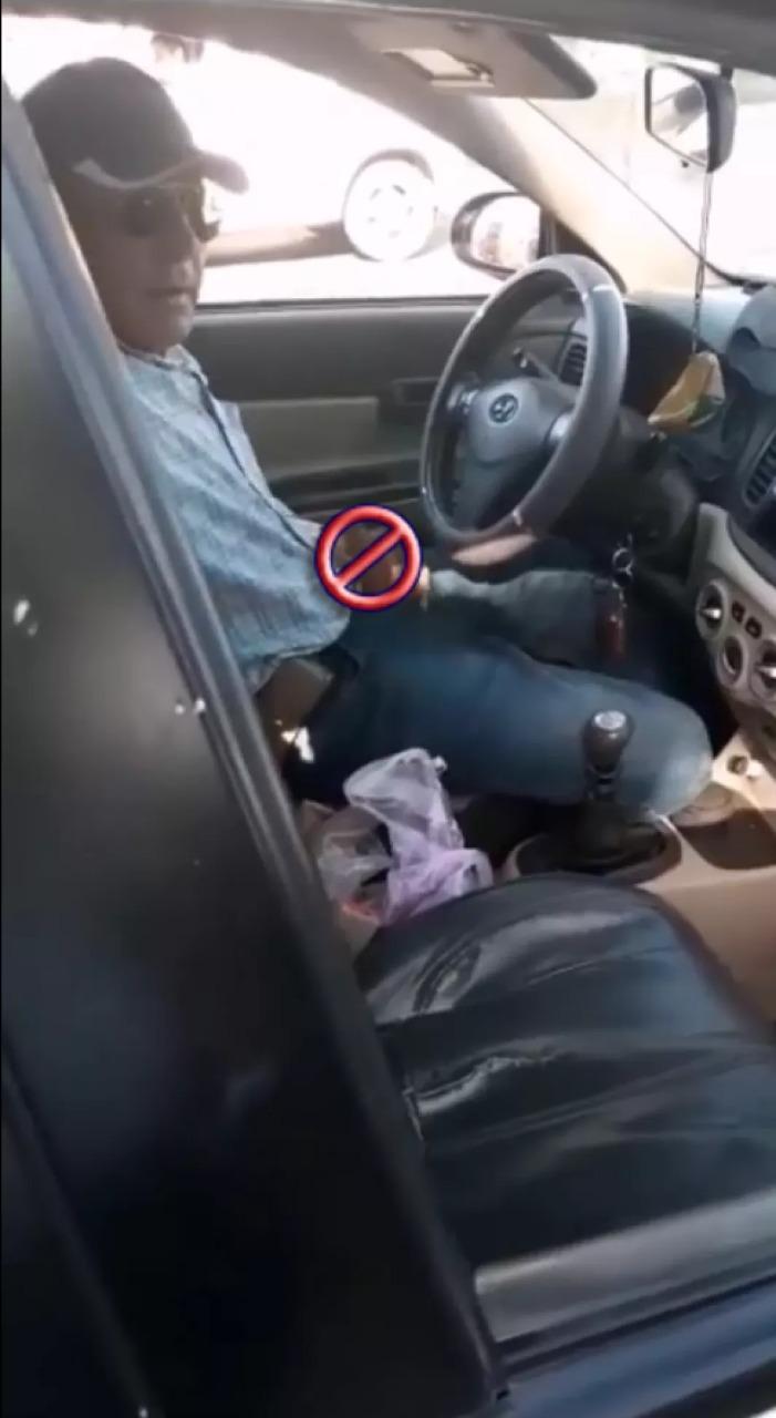Detienen a degenerado taxista que se masturbo frente a jovencita