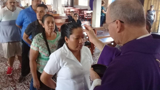 Padre Edwin Román invita al gobierno a reflexionar en tiempo de Cuaresma