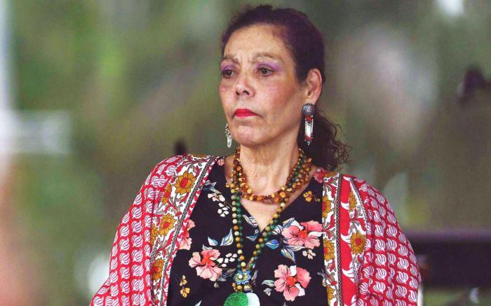 Rosario Murillo reacciona en la madrugada a denuncia de ciudadana sospechosa de coronavirus, pero no la desmiente
