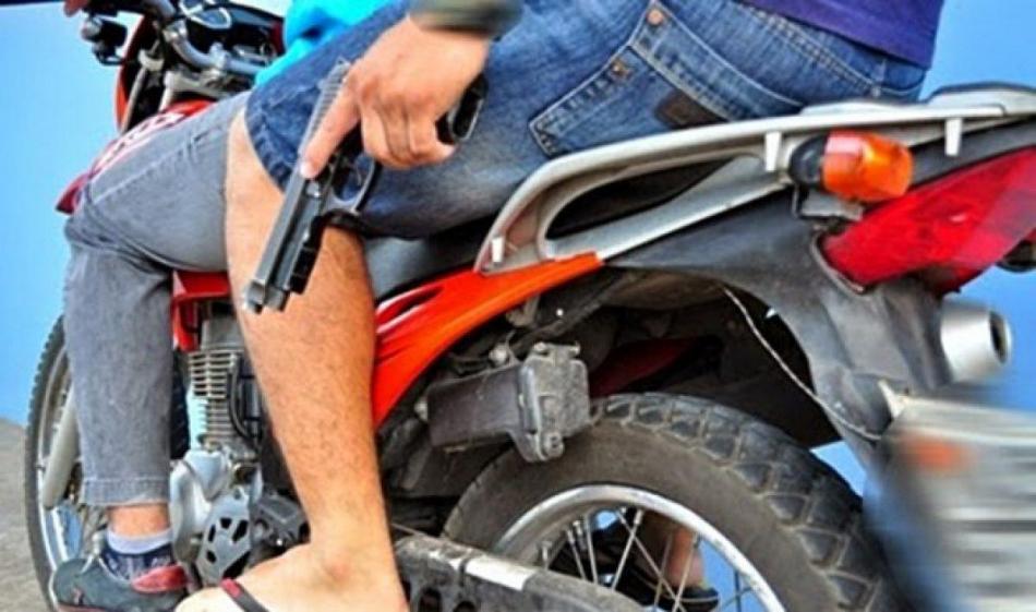 Ciudadano alerta sobre dos motociclistas que andan robando en Jinotepe