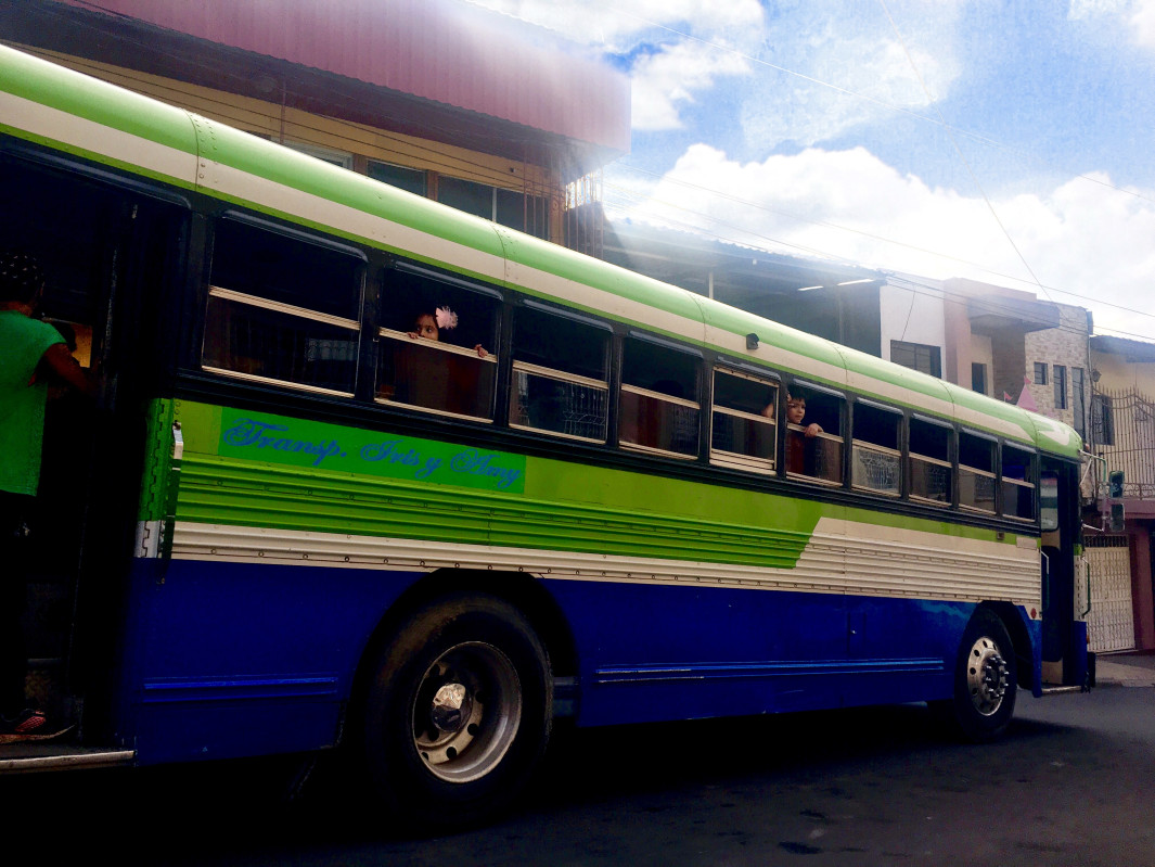 A pesar del comunicado de la Alcaldía, varios buses urbanos siguen cobrando 7 córdobas.