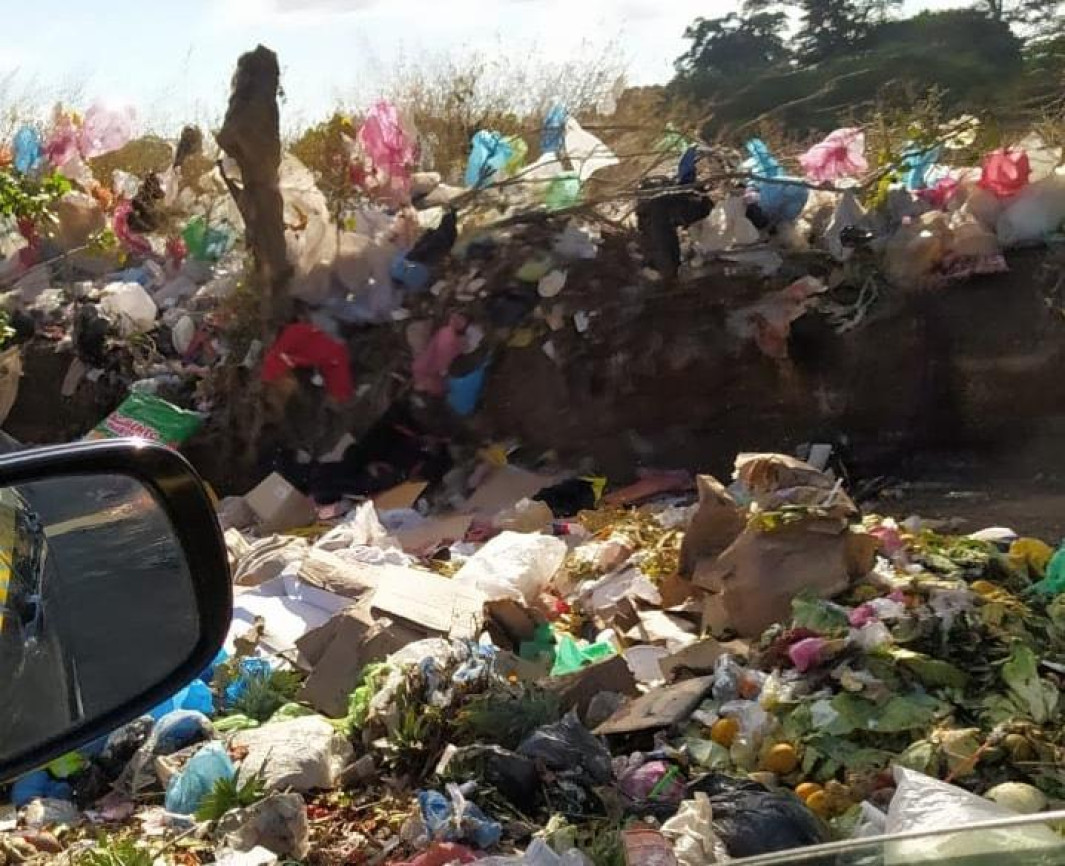Llamado urgente a la alcaldía municipal por basurero en mercado jinotepino