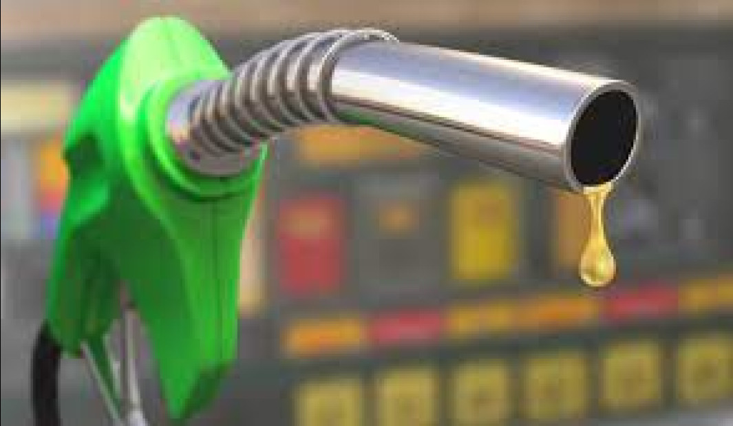 Gobierno anuncia que no habrá alza en los precios de los combustibles esta semana 
