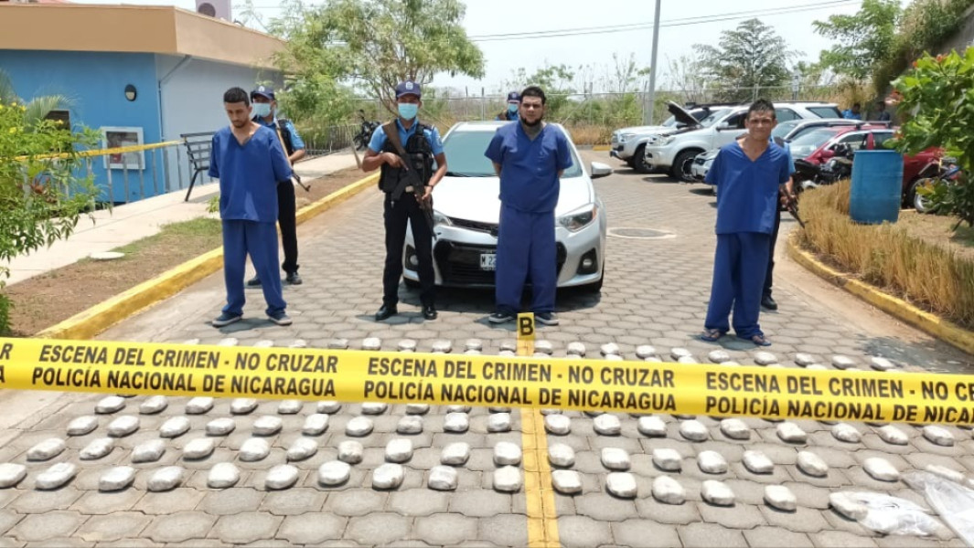 Capturan a tres jóvenes que almacenaban 136 libras de marihuana en Diriamba-Carazo