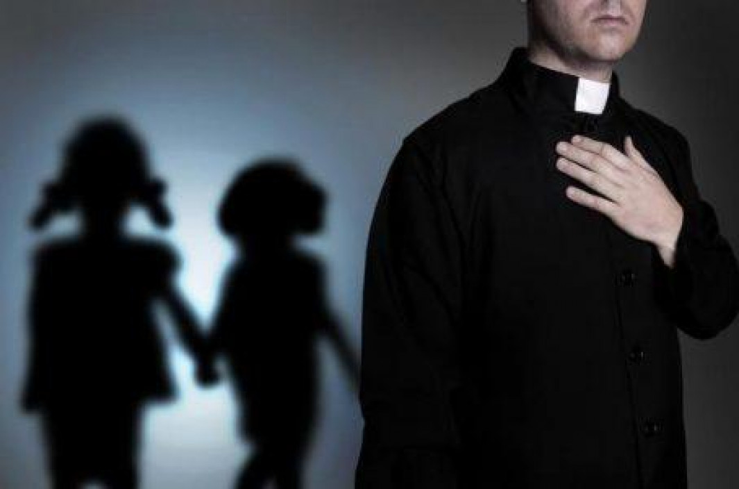Al menos 10.000 menores han sufrido abusos sexuales en la iglesia católica  - Stereo Romance