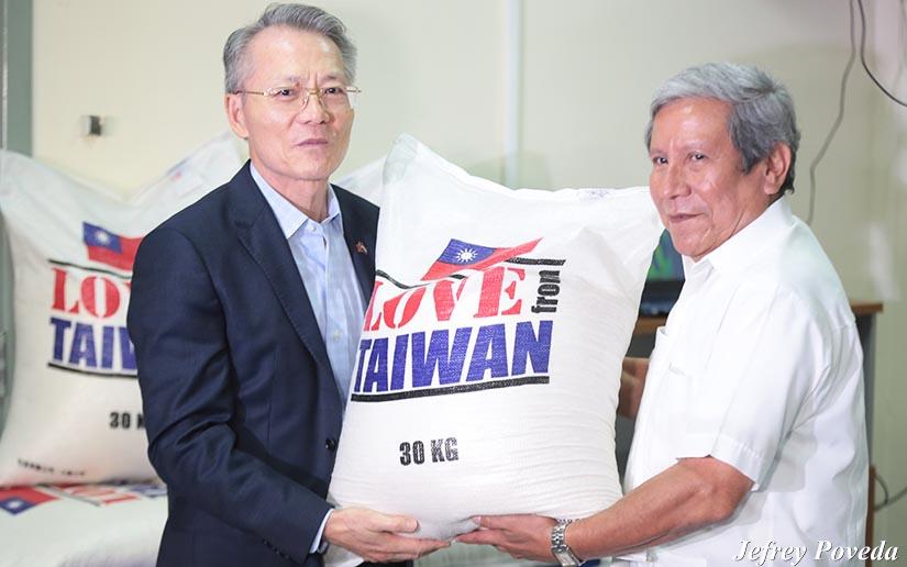 China Taiwán dona 800 toneladas de arroz ante la amenaza de Huracán Iota