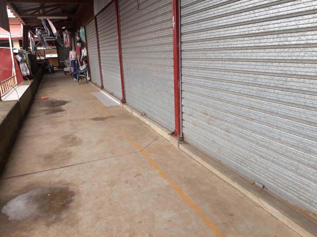 Tramos cerrados en mercado municipal de Jinotepe