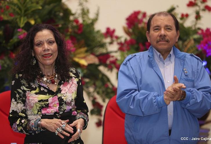 Daniel Ortega y Rosario Murillo, en un acto oficialista-imagen tomada de la Prensa