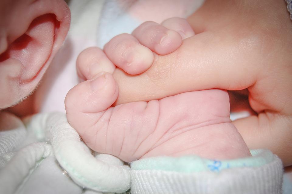El cuerpo del bebe presentaba signos de una muerte provocada en el vientre materno