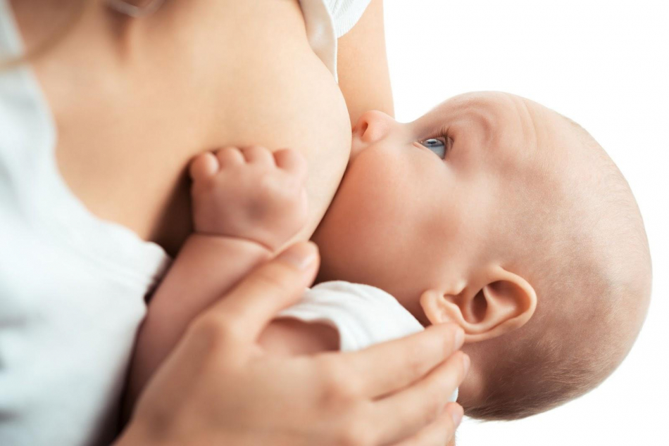 La OMS insiste en proteger a las embarazadas y defiende la lactancia materna ante la COVID-19