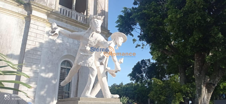 Diriamba: develan monumento al Güegüense, en homenaje a su madrina, Luvy Rapaccioli 