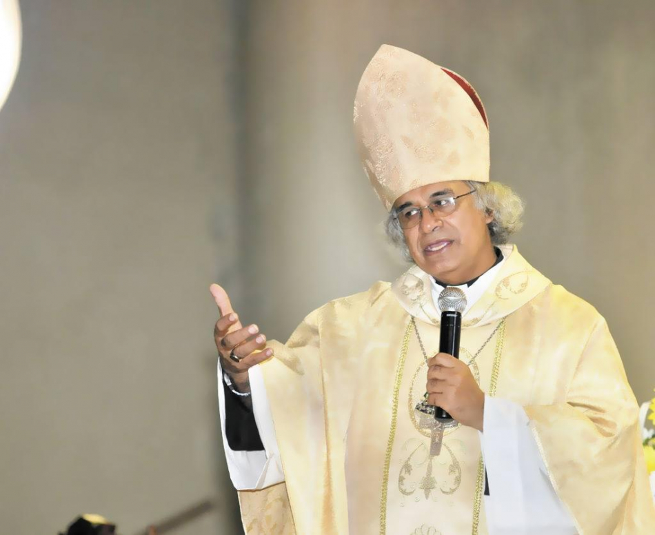 Cardenal Leopoldo Brenes insta a “dar vuelta y transformas las leyes”