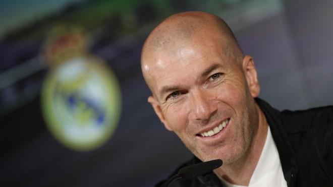 Real Madrid a través de un comunicado hizo oficial la salida de Zinedine Zidane