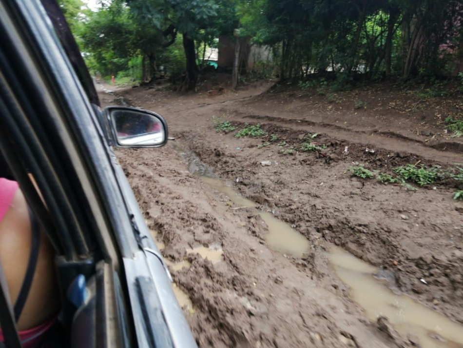 Jinotepe: pobladores de comunidad Román Esteban solicitan con urgencia reparación de caminos 