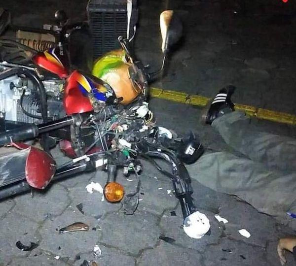 Motociclista fallece tras impactar con un semoviente 