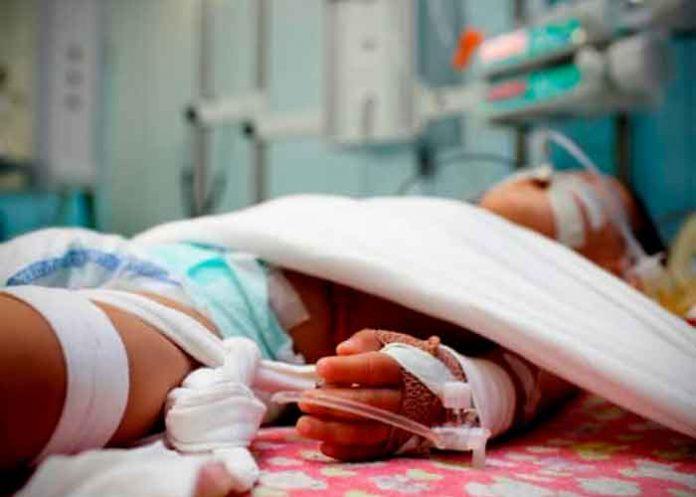 Niño de 4 años queda en coma, tras brutal golpiza propinada por su mamá