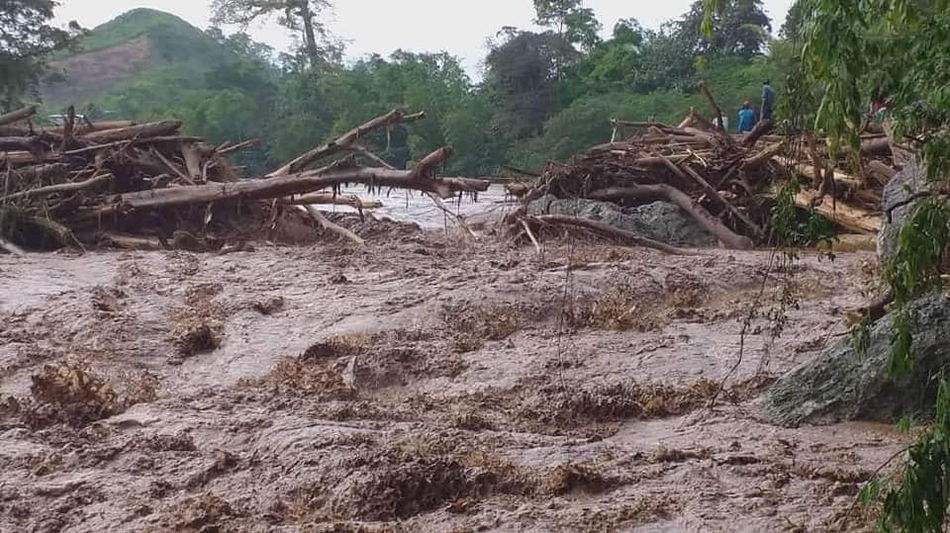 Madre y sus pequeños hijos de 8 meses y 2 años mueren tras desborde de río Bocay
