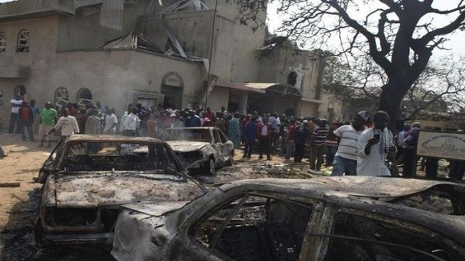 Hombres armados atacan templo católico en Nigeria y dejan al menos 50 muertos 