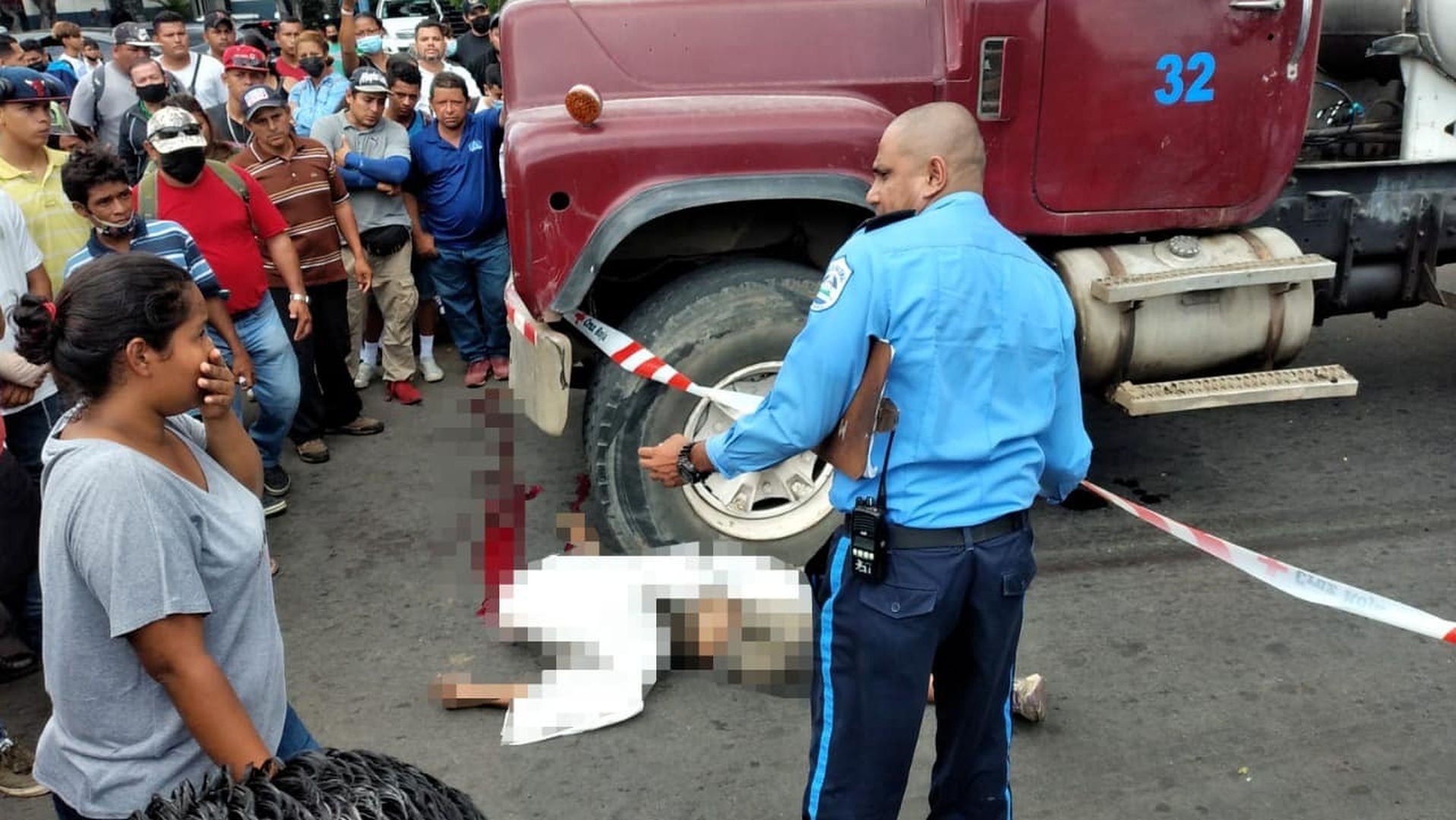Caponero muere arrollado por una mezcladora de concreto en El Zumen, Managua