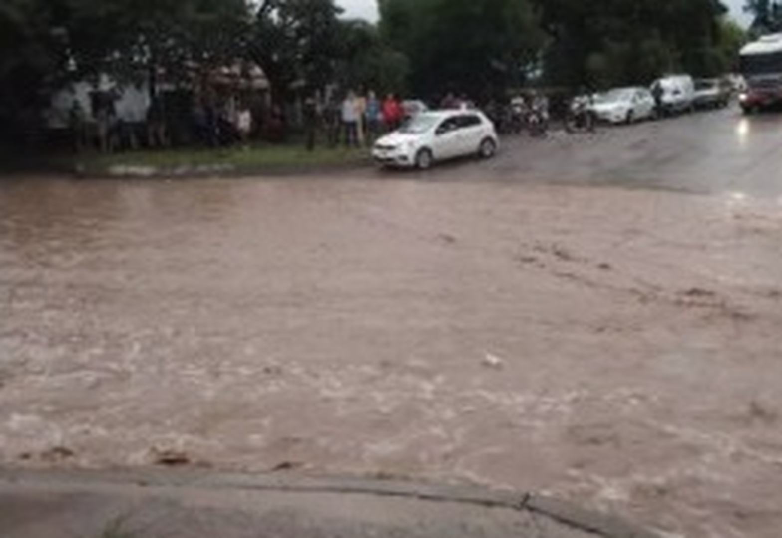 Hombre muere arrastrado por las corrientes generadas por lluvias vespertina, en Matagalpa