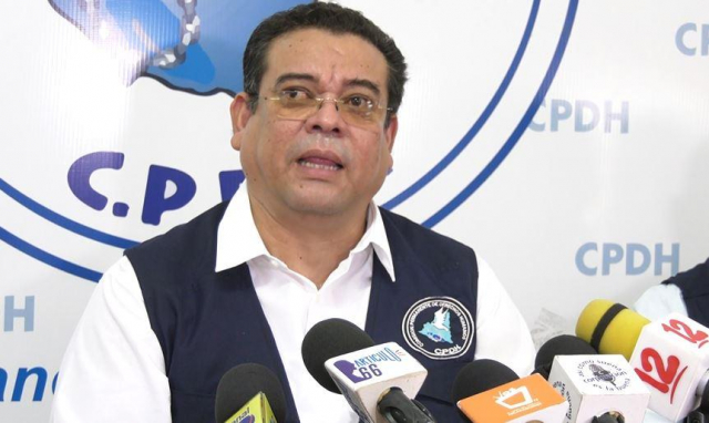 “Policías son monigotes del gobierno”, dice Marcos Carmona 