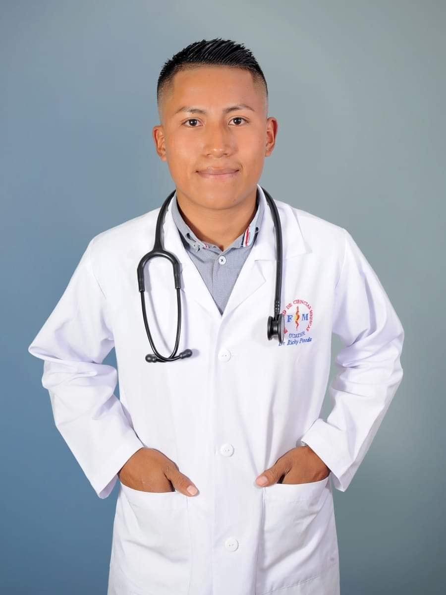Ricky Pineda, el primer médico mayangna