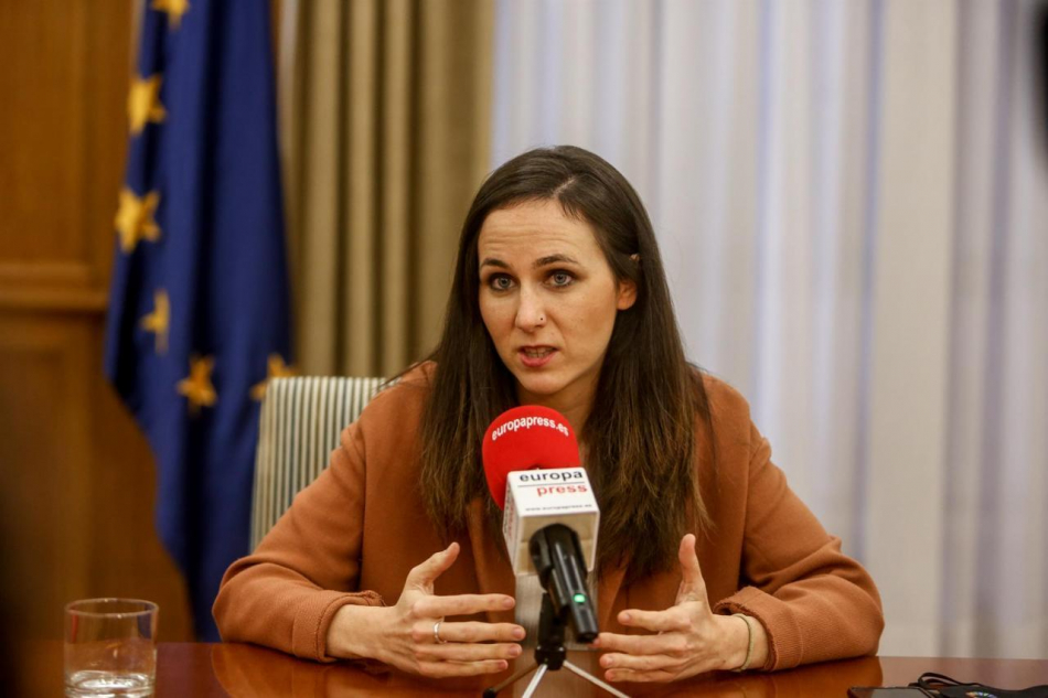Ministra de España acusa directamente a la iglesia católica de encubrir casos de abuso sexual infantil 