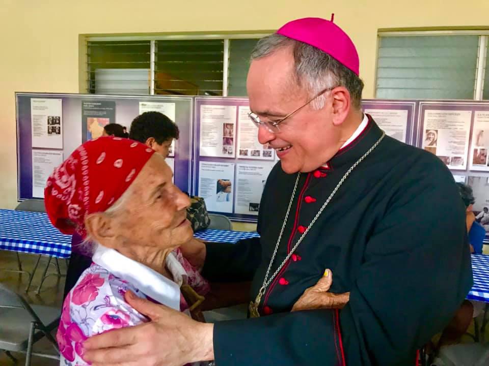 Monseñor Báez se reunió el pasado 4 de abril con el papa Francisco en el Palacio Apostólico, en Roma. Aunque no se divulgó los temas de la audiencia privada, fuentes de la Iglesia católica dijeron que la situación de la crisis sociopolítica que existe en Nicaragua fue el centro de la conversación.