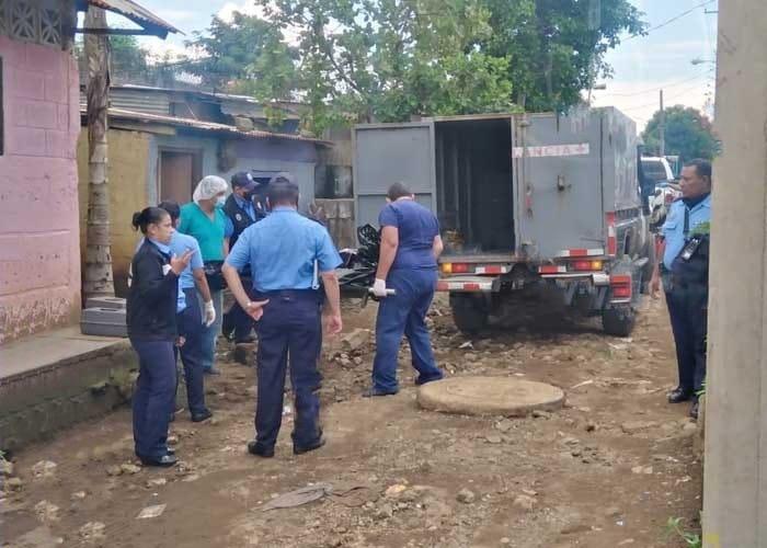 Encuentran el cadáver de una mujer que murió en circunstancias desconocidas, en un barrio de Managua 