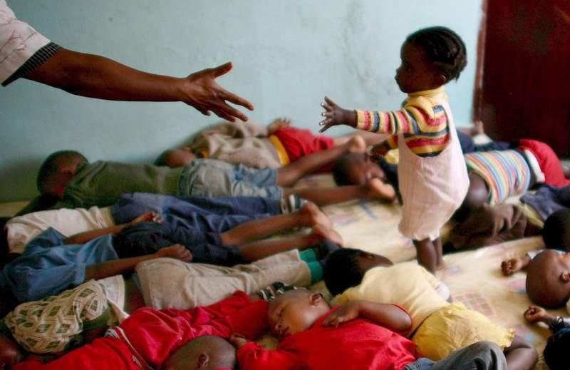 Unicef lanza alarma sobre altas cifras de niños muertos por VIH