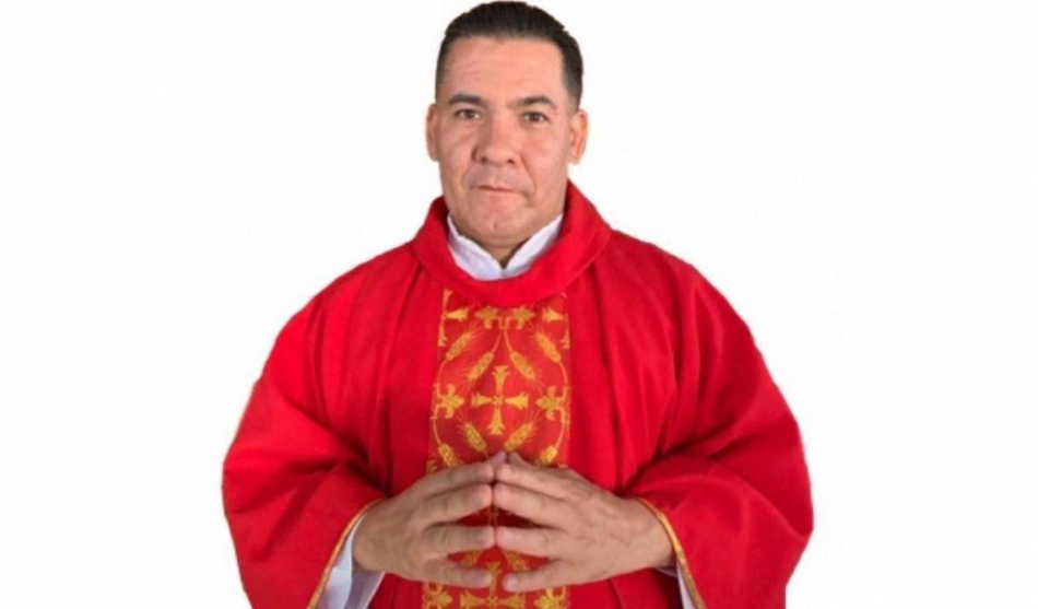 Padre Luis Carillo/imagen tomada de 100%Noticias