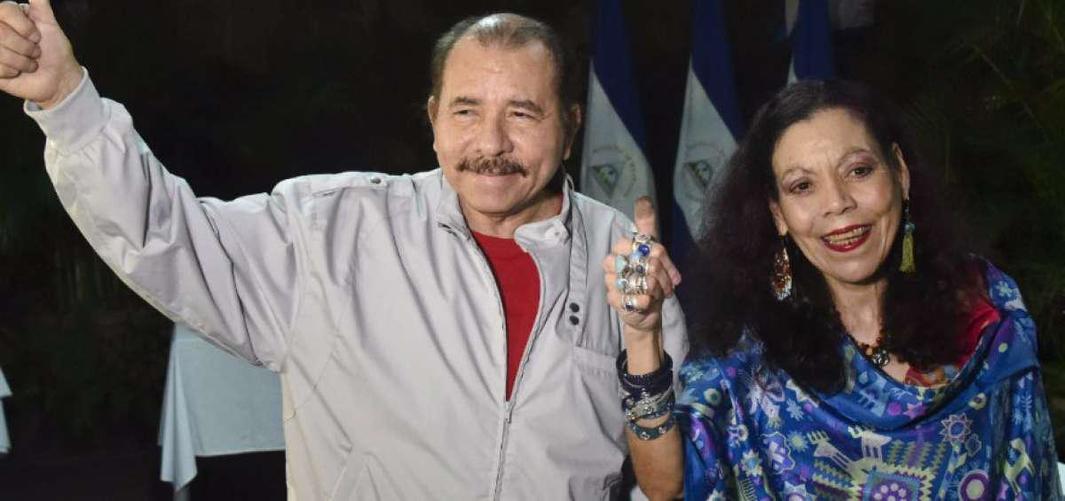 Daniel Ortega junto a su esposa Rosario Murillo-imagen tomada de "El telégrafo"