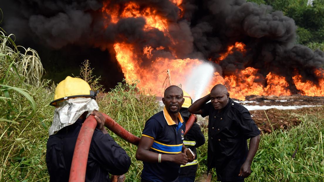Pastor Evangélico confunde agua bendita con gasolina y provoca fuerte incendio/imagen tomada de  AFP
