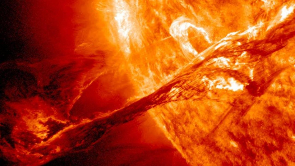 Tormenta solar podría dejar incomunicados a los seres humanos