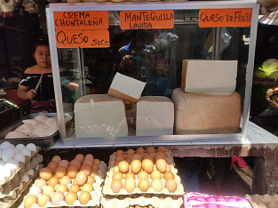 Libra de queso por las nube en mercado jinotepino