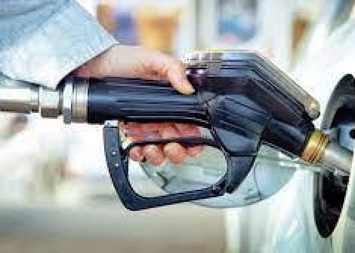 Precios en la gasolina disminuyen después de dos meses congelados 