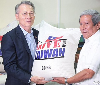 China Taiwán dona 800 toneladas de arroz ante la amenaza de Huracán Iota