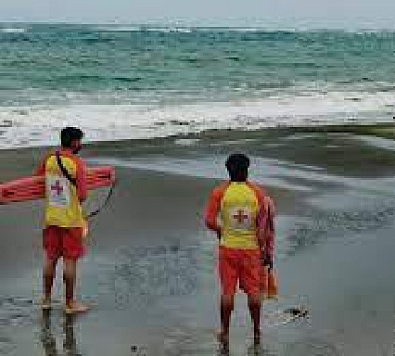 Tragedia: nicaragüense se ahoga en Playa de Costa Rica