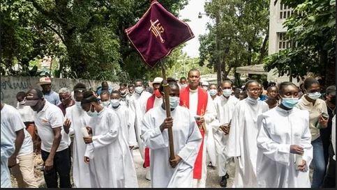 Haití: cinco sacerdotes, dos religiosas y tres laicos fueron secuestrados 