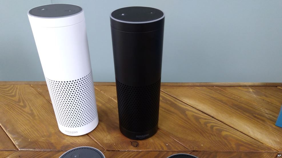 El asistente Amazon Echo y su versión más pequeña, Echo Dot, estuvieron entre los artículos que más se vendieron.