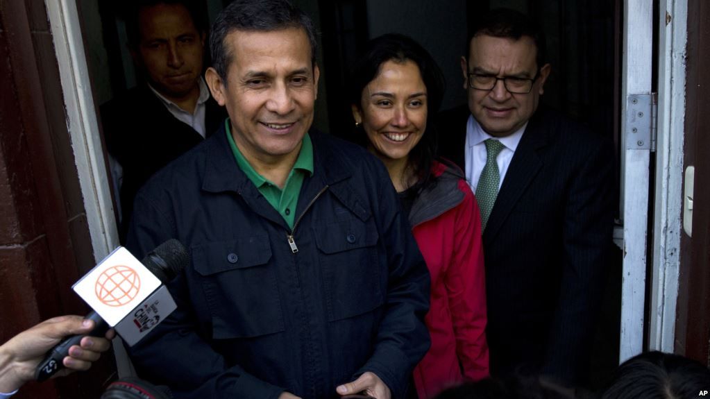 El expresidente de Perú Ollanta Huamala y su esposa Nadine Heredia fueron enviados a prisión por 18 meses.