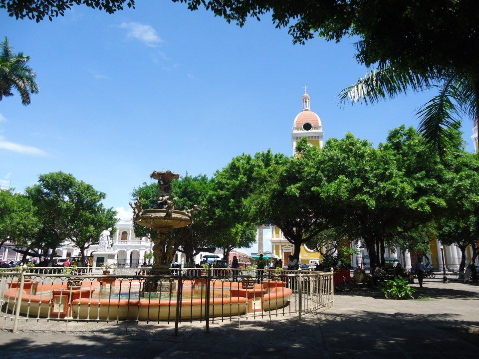 Plaza principal o parque Central de Granada.