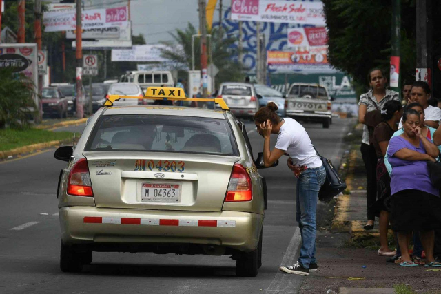 Presidente de una cooperativa de Taxi asegura que los taxistas no son delicuentes/imagen tomada de la Prensa