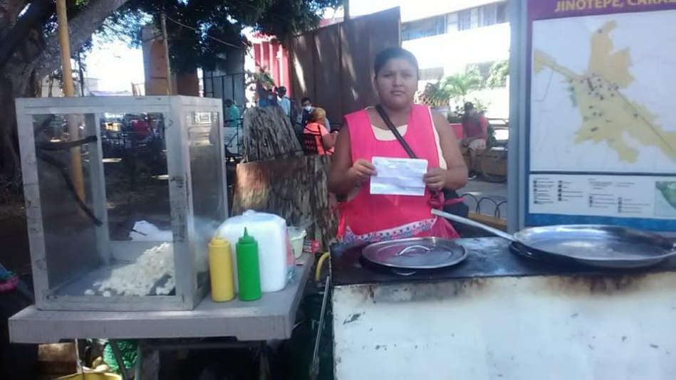 Vendedora del parque central de Jinotepe súplica que la dejen seguir trabajando