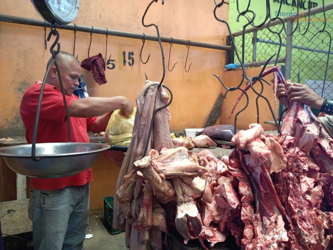 Comerciantes de carne del mercado de Jinotepe se quejan por bajas ventas