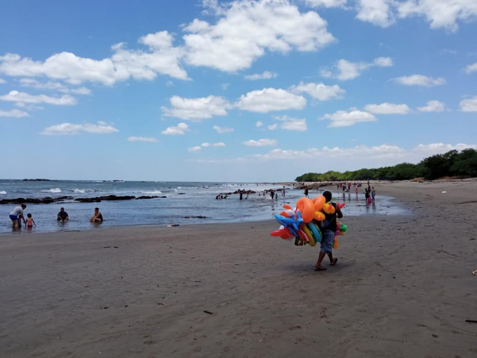 Veraneantes comienzan a visitar playas de Carazo previo a la Semana Santa